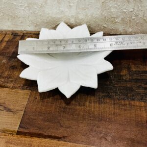 Marble Lotus Urli